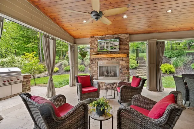 321 Ivy Dr. gallery image 29