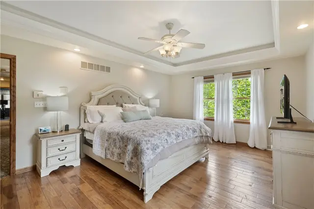 321 Ivy Dr. gallery image 32