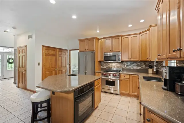 321 Ivy Dr. gallery image 34