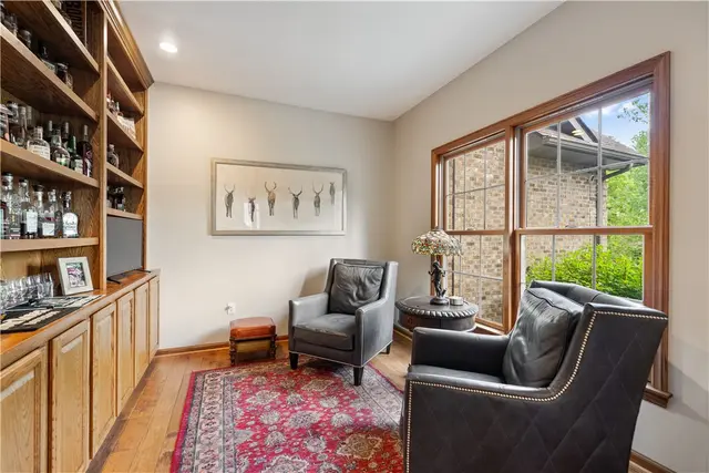 321 Ivy Dr. gallery image 43