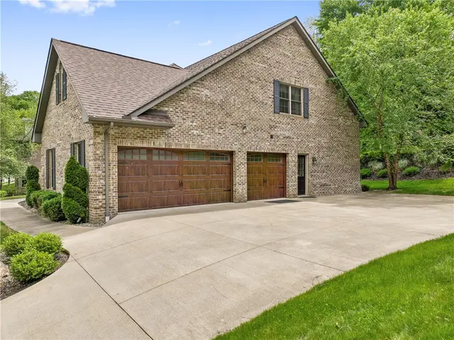 321 Ivy Dr. gallery image 45