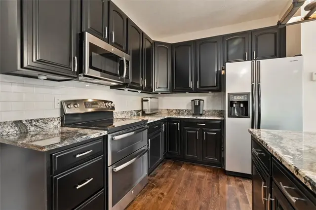 321 Village Dr gallery image 23