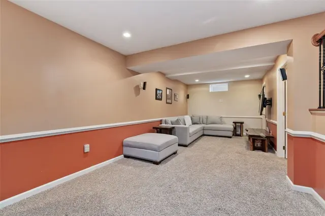 321 Village Dr gallery image 29