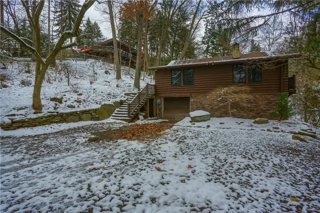 3210 Evergreen Road gallery image 13