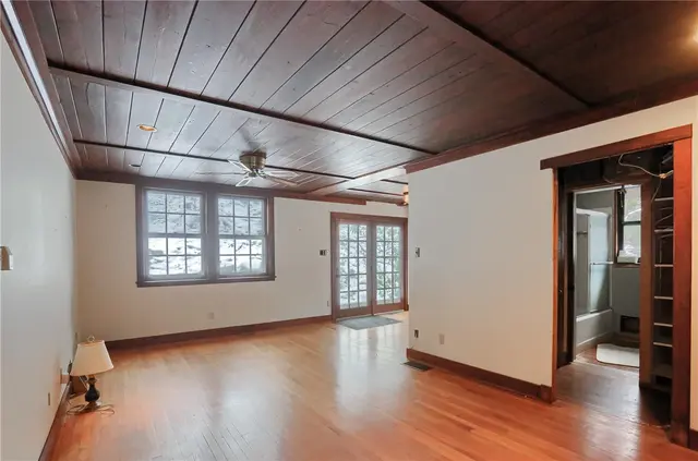 3210 Evergreen Road gallery image 32