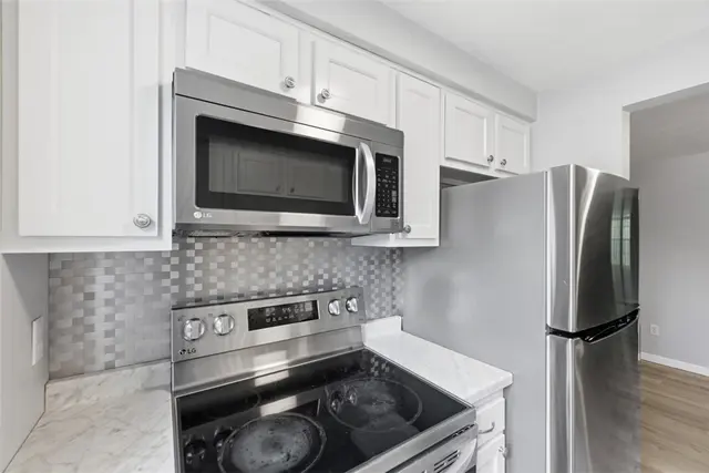 322 Bellford Ct gallery image 7