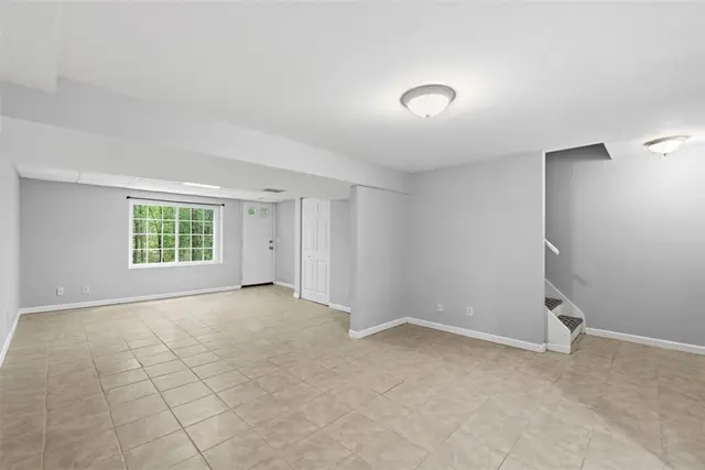 322 Bellford Ct gallery image 15