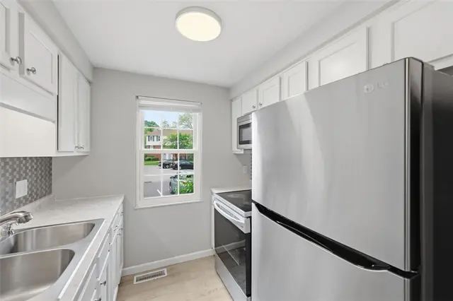 322 Bellford Ct gallery image 22