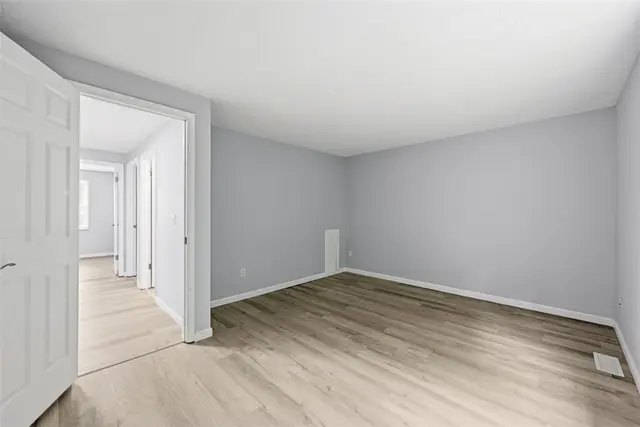 322 Bellford Ct gallery image 24