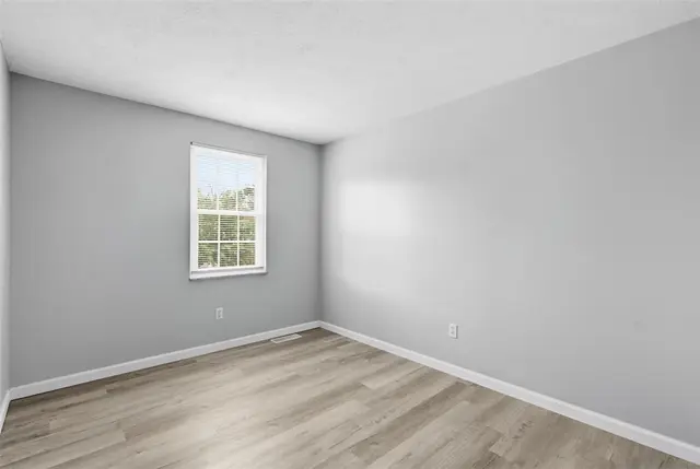 322 Bellford Ct gallery image 27