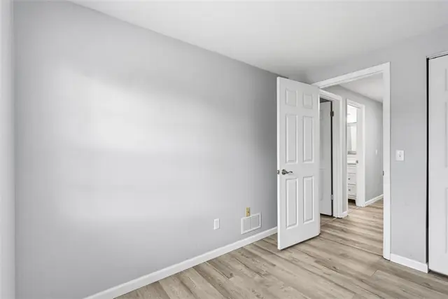 322 Bellford Ct gallery image 30