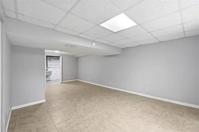 322 Bellford Ct gallery image 34
