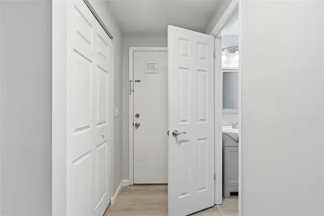322 Bellford Ct gallery image 36