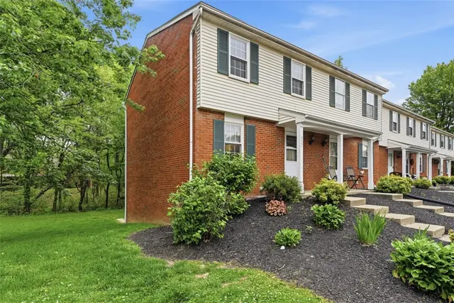 322 Bellford Ct gallery image 39