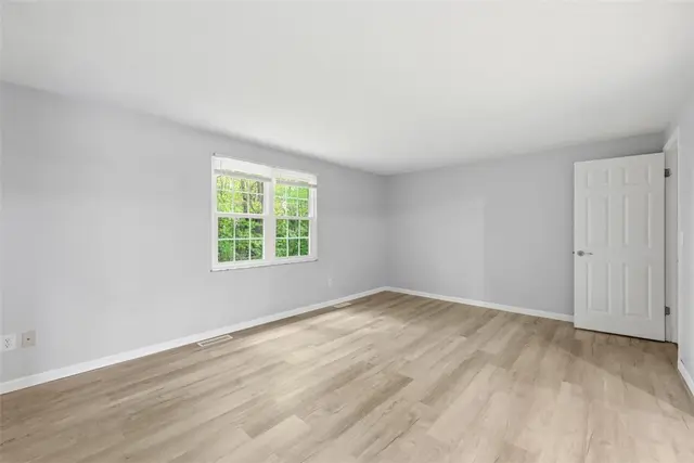 322 Bellford Ct gallery image 40