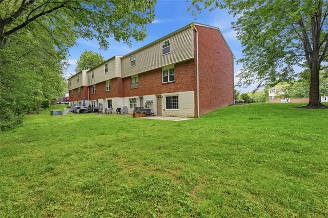322 Bellford Ct gallery image 44
