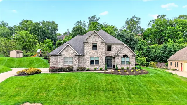 322 Schlag Ct gallery image 2
