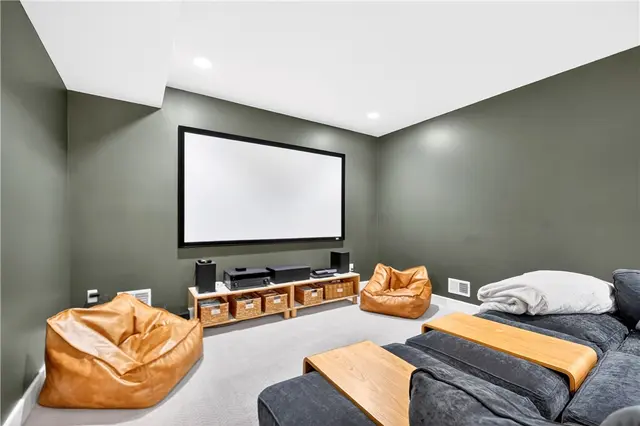 322 Schlag Ct gallery image 33