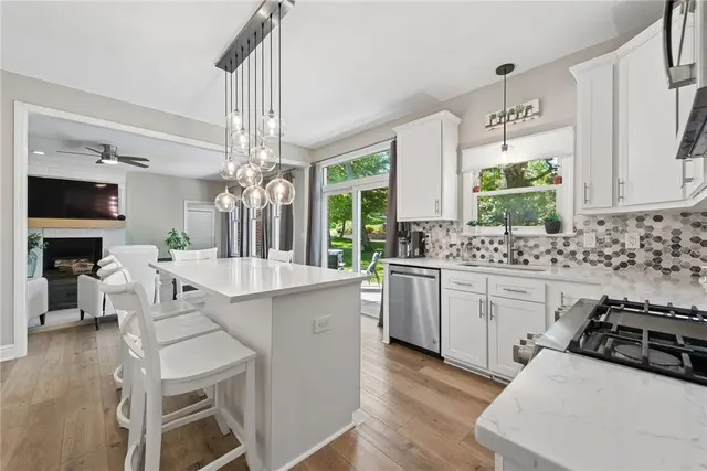 3224 Hampton Oaks Drive gallery image 9
