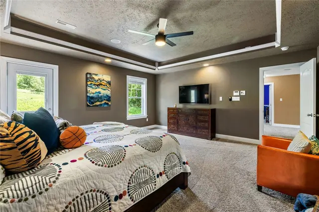 323 Eagle Drive gallery image 6
