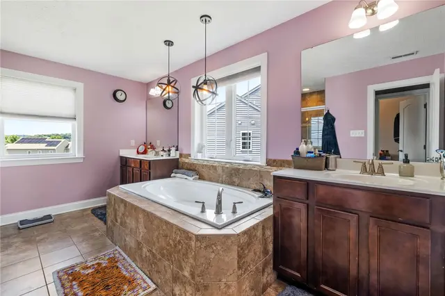 323 Eagle Drive gallery image 10