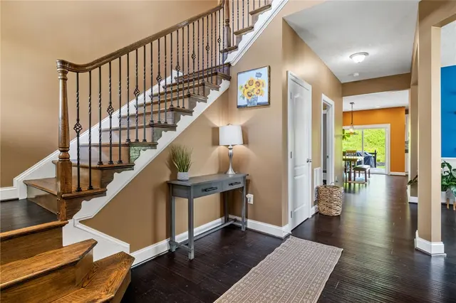 323 Eagle Drive gallery image 19
