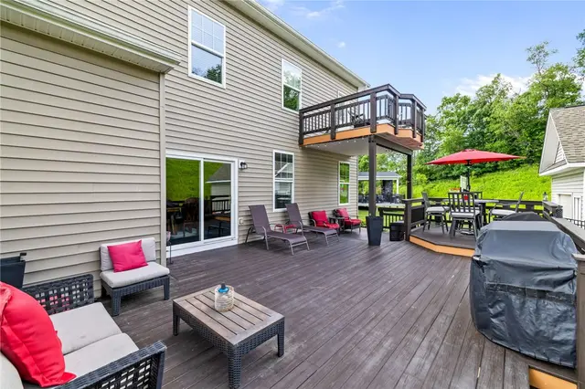 323 Eagle Drive gallery image 25