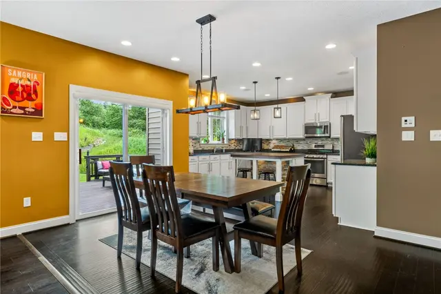323 Eagle Drive gallery image 32