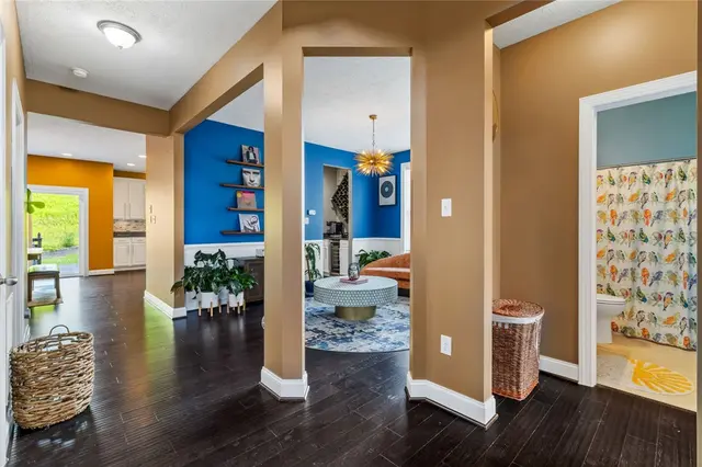 323 Eagle Drive gallery image 34