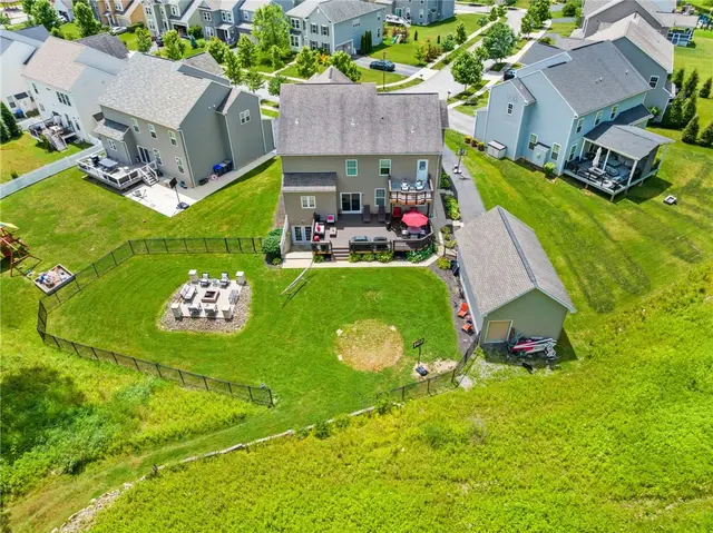 323 Eagle Drive gallery image 44