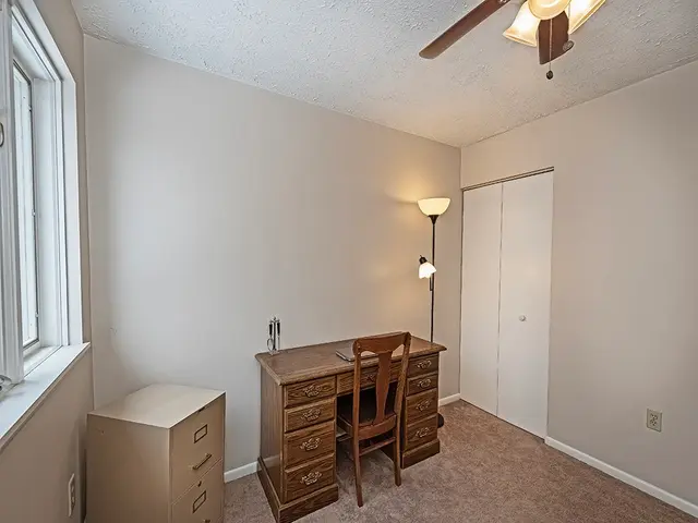 324 Central Dr gallery image 16