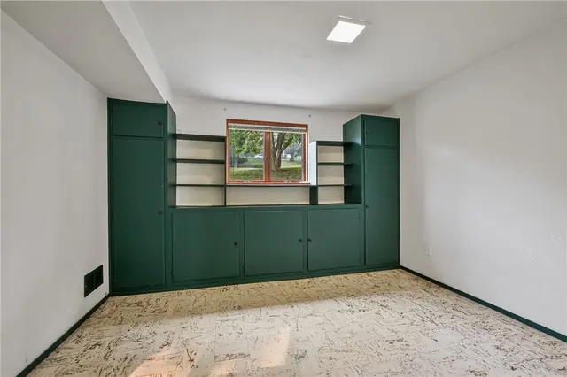 324 Haugh Dr gallery image 5