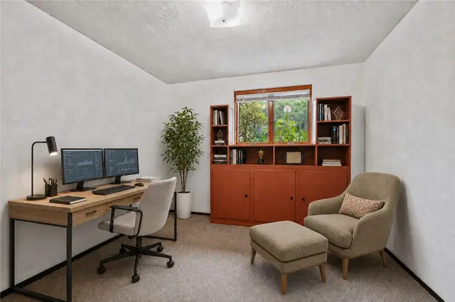 324 Haugh Dr gallery image 15