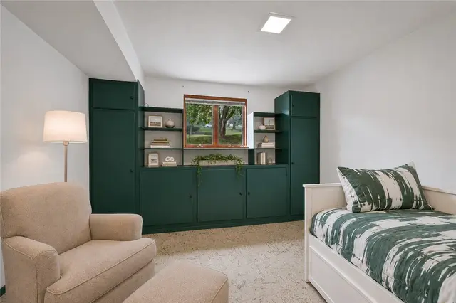 324 Haugh Dr gallery image 17