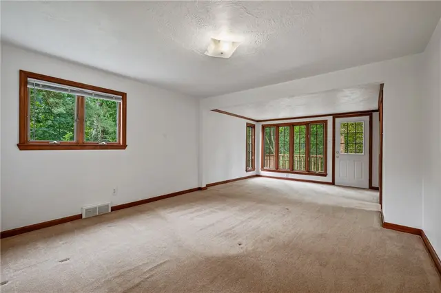 324 Haugh Dr gallery image 32