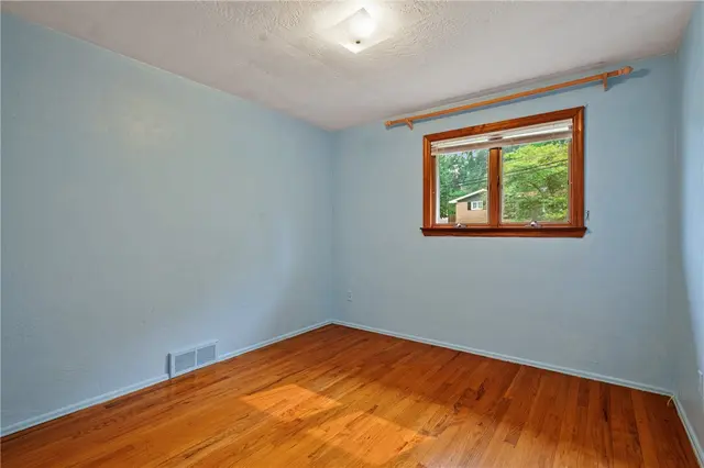 324 Haugh Dr gallery image 33