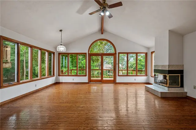 324 Haugh Dr gallery image 35