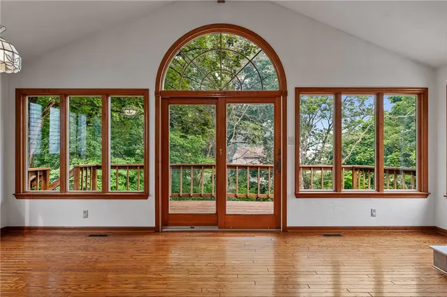 324 Haugh Dr gallery image 36
