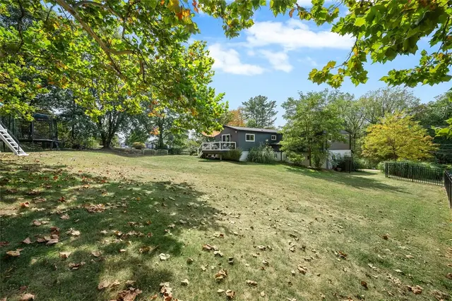 3255 E Hardies Rd gallery image 18