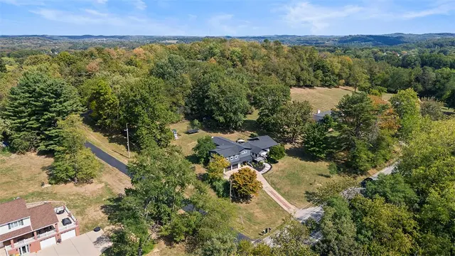3255 E Hardies Rd gallery image 21