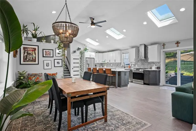3255 E Hardies Rd gallery image 22
