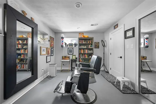 3255 E Hardies Rd gallery image 33