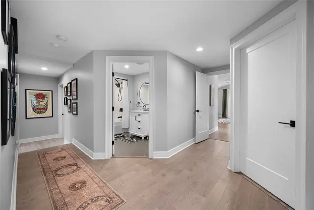 3255 E Hardies Rd gallery image 39