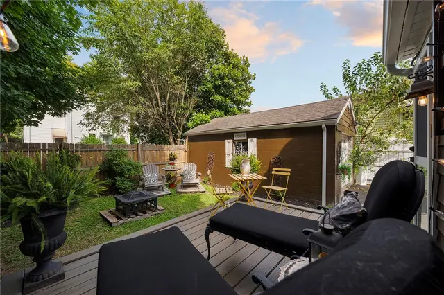 327 McCready Way gallery image 14