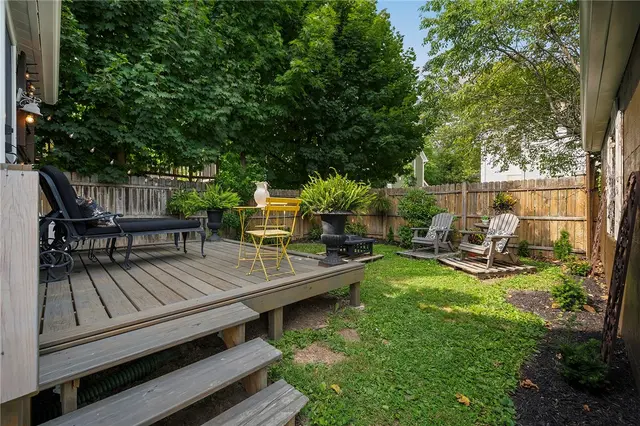 327 McCready Way gallery image 44