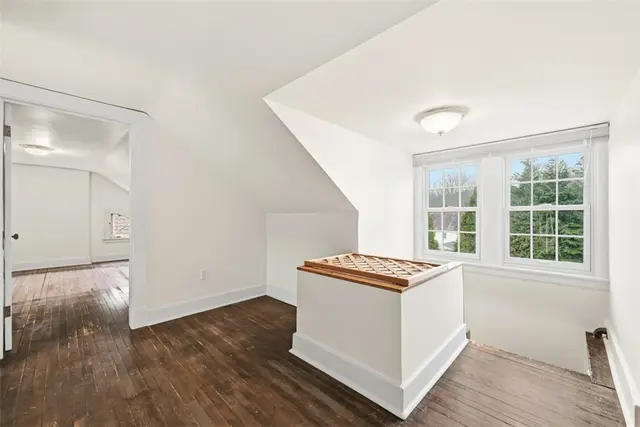 327 Meadow Lane gallery image 31