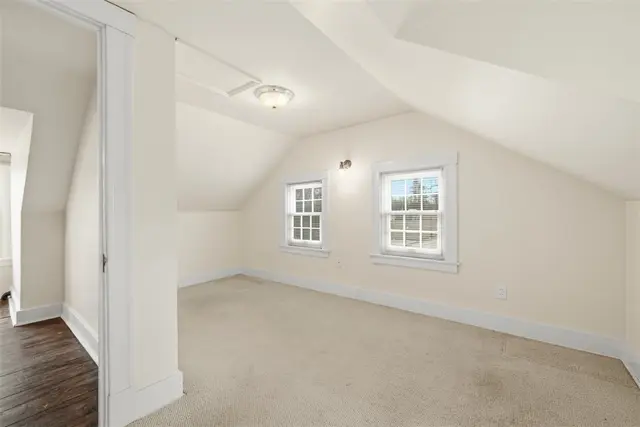 327 Meadow Lane gallery image 36