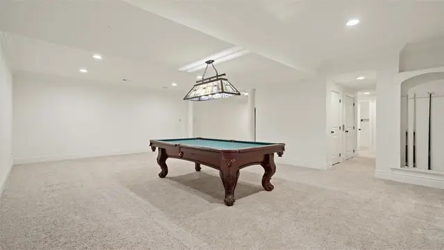 328 Cambridge Drive gallery image 35