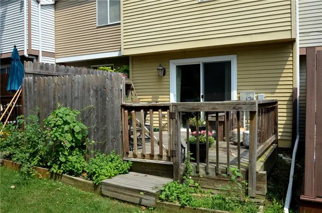 328 Fawn Trl gallery image 16