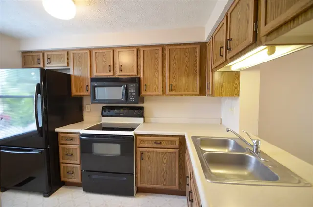 328 Fawn Trl gallery image 20